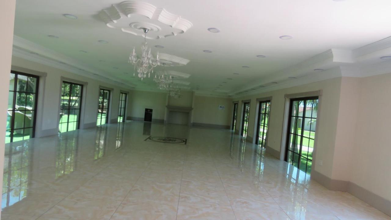 Dwaleni Farm Lodge Matsapha Ngoại thất bức ảnh