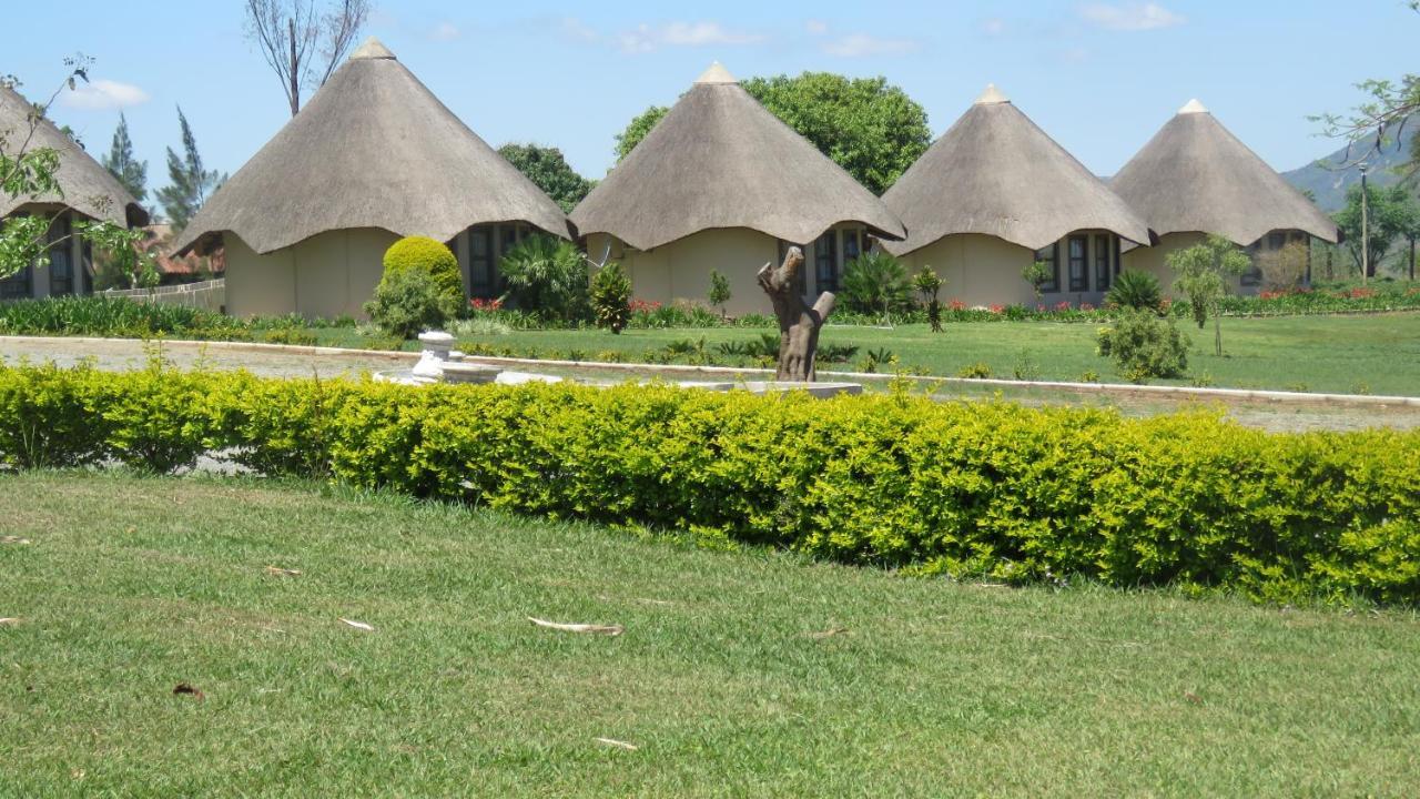 Dwaleni Farm Lodge Matsapha Ngoại thất bức ảnh